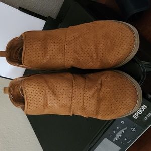 Report brown booties